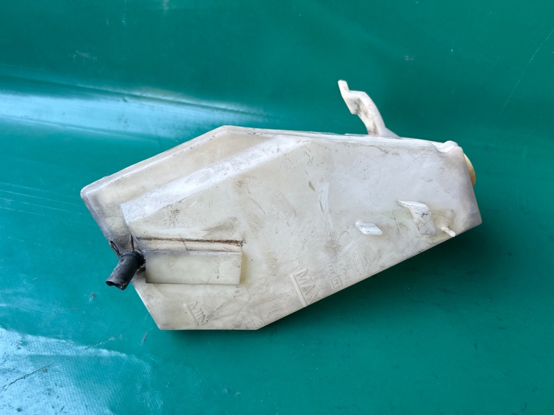 Бачок расширительный FX S50 03-08 2003 VK45DE