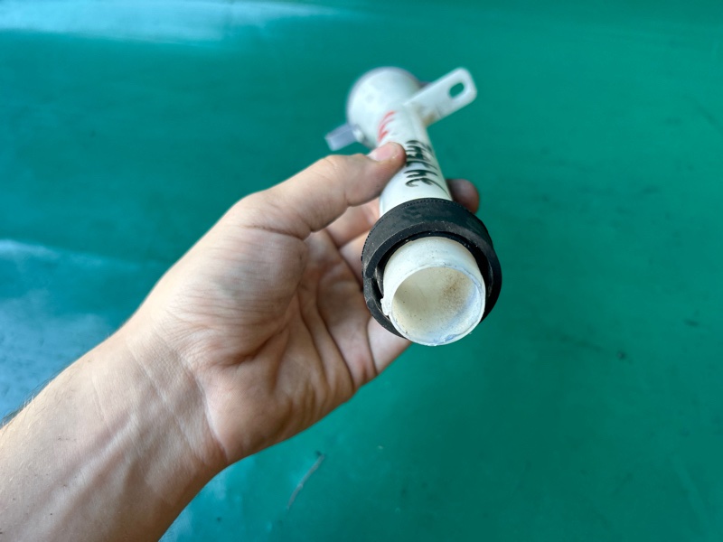 Горловина бачка стеклоомывателя QX60/JX35 12-20 2015 3.5 VQ35DE