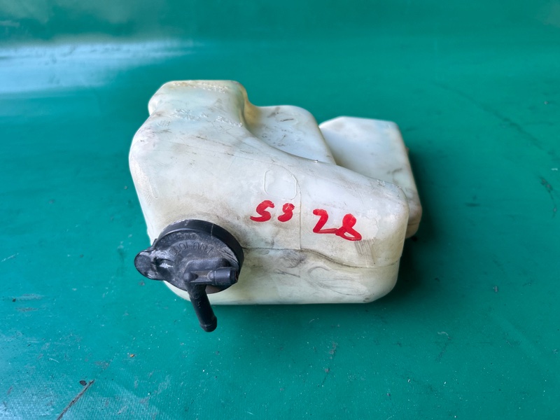 Бачок расширительный CAMRY 40 06-11 2008 2.4 2AZFE