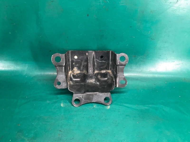 Кронштейн усилителя переднего бампера левый NX 14-21 2021 8ARFTS 2.0TURBO