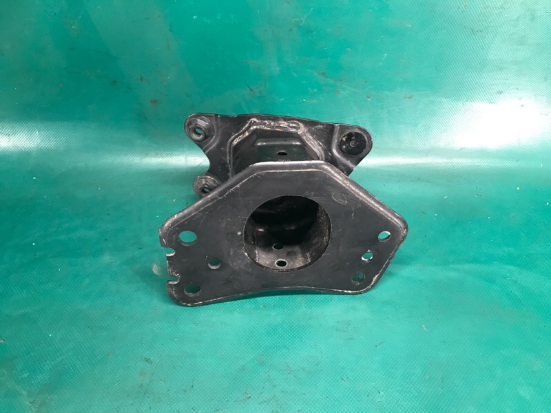 Кронштейн усилителя переднего бампера левый NX 14-21 2021 8ARFTS 2.0TURBO