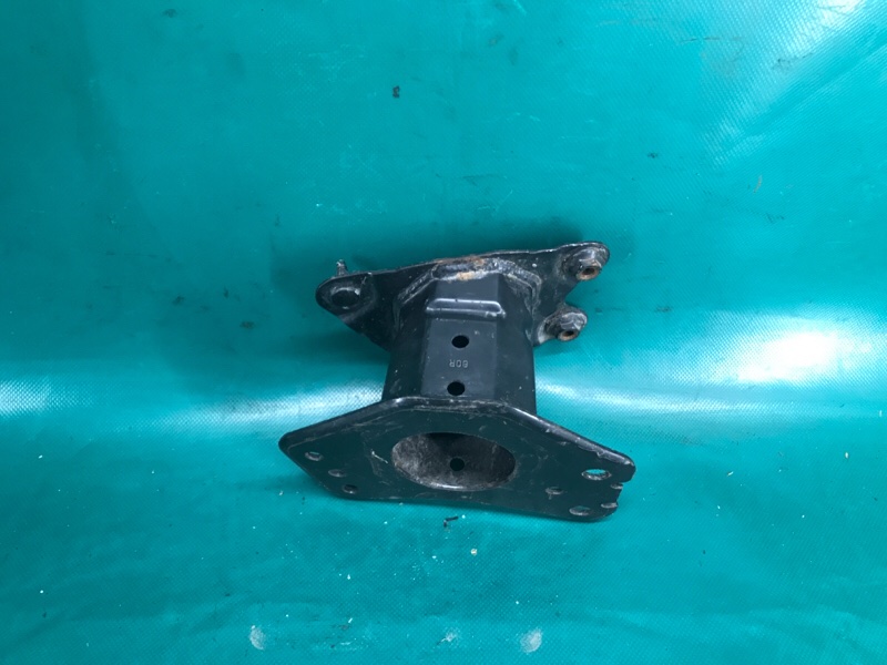 Кронштейн усилителя переднего бампера правый LEXUS NX 14-21 8ARFTS 2.0TURBO