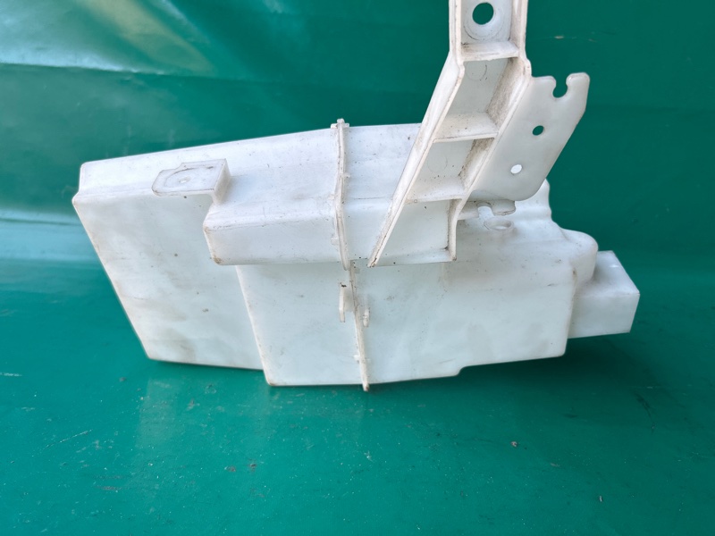 Бачок омывателя NISSAN ROGUE 08-15 2.5 QR25DE