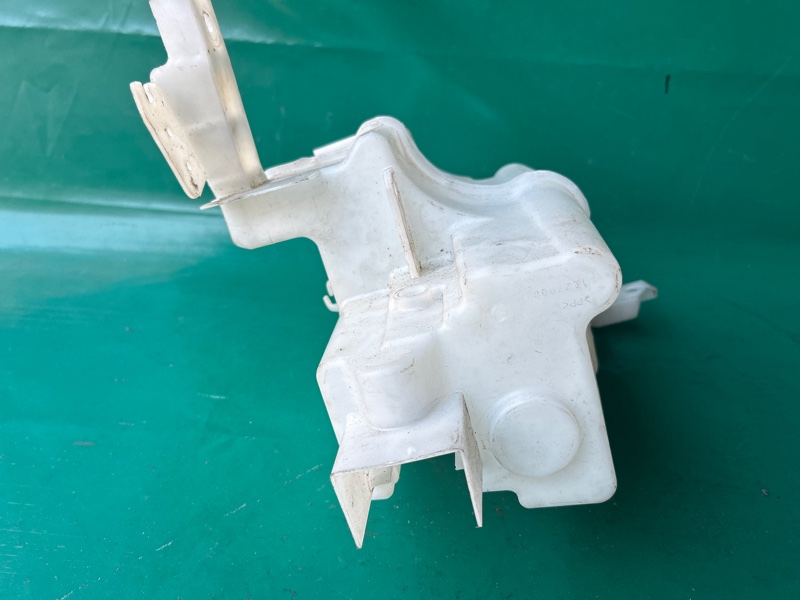 Бачок омывателя ROGUE 08-15 2015 2.5 QR25DE