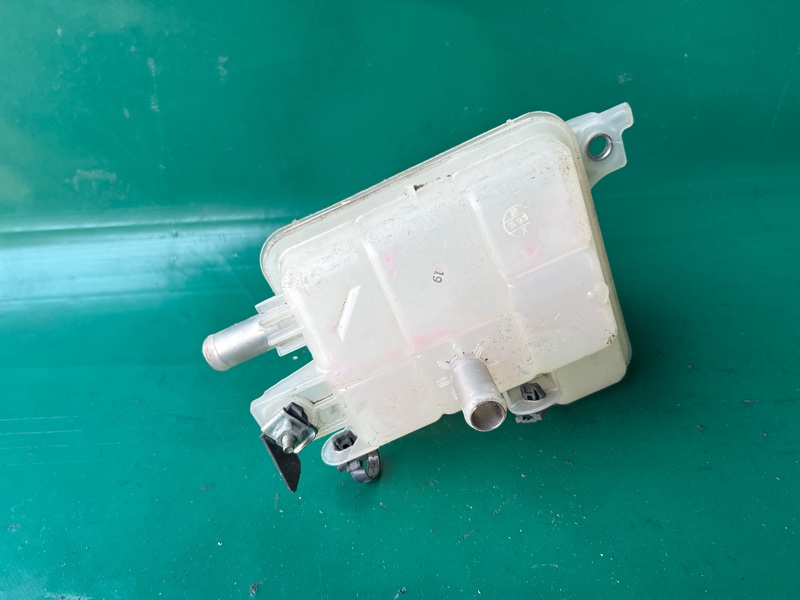 Бачок расширительный NX 14-21 2021 8ARFTS 2.0TURBO