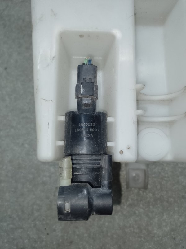 Бачок омывателя X-TRAIL/ROGUE T32 13-20 2016 2.5 QR25DE