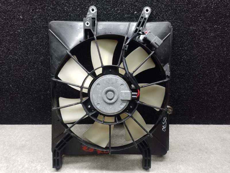 Диффузор вентилятора основного радиатора правый ACCORD CL7 / TSX 03-08 2005 2.4L