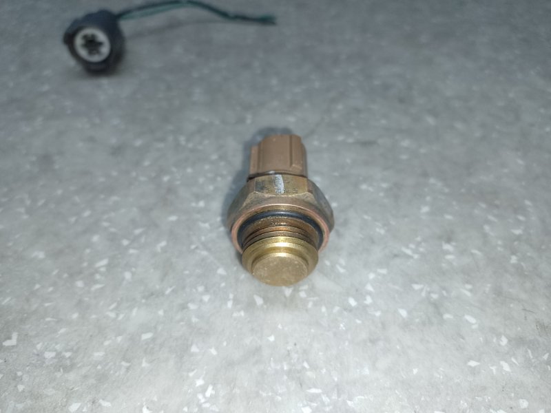 Датчик температуры охлаждающей жидкости HONDA ACCORD CL7 / TSX 03-08 2.4L Датчик температуры охлаждающей жидкости HONDA ACCORD CL7 / TSX 03-08 2.4L