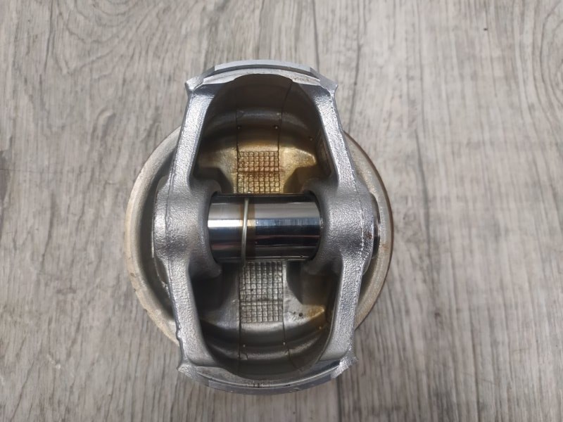 Поршень CAMRY 40 06-11 2GR