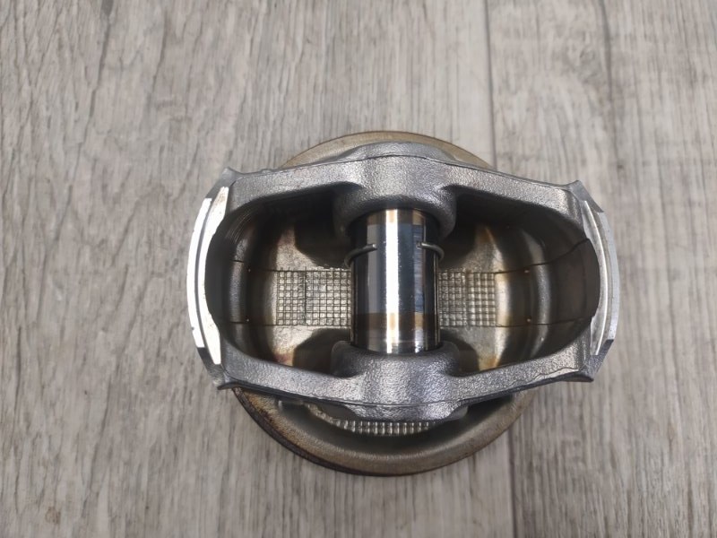 Поршень CAMRY 40 06-11 2GR