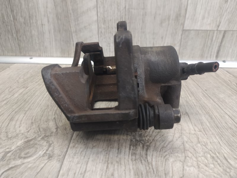 Суппорт тормозной передний правый SX4 06-13 Суппорт тормозной передний правый SX4 06-13