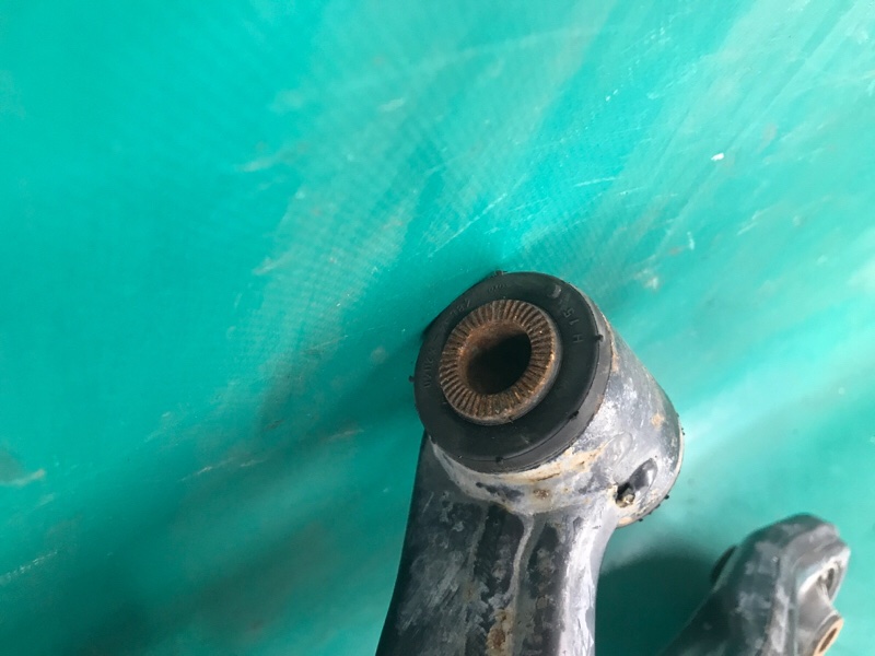 Рычаг передней подвески нижний правый LEXUS NX 14-21 8ARFTS 2.0TURBO Рычаг передней подвески нижний правый LEXUS NX 14-21 8ARFTS 2.0TURBO