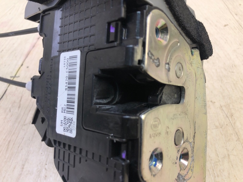 Замок двери задний правый SORENTO UM 14- 2017 2.4 G4KJ Замок двери задний правый SORENTO UM 14- 2017 2.4 G4KJ