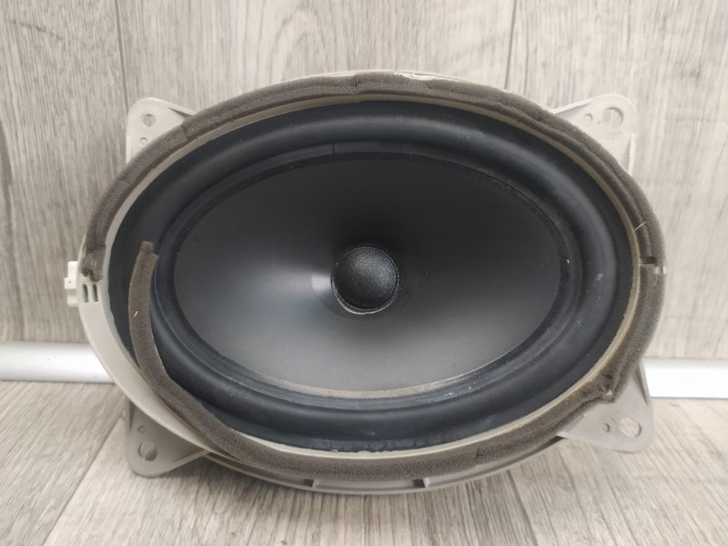 Динамик передний правый LEXUS CT200 11-17 2013 1.8 2ZRFXE 8616076050 Б/У