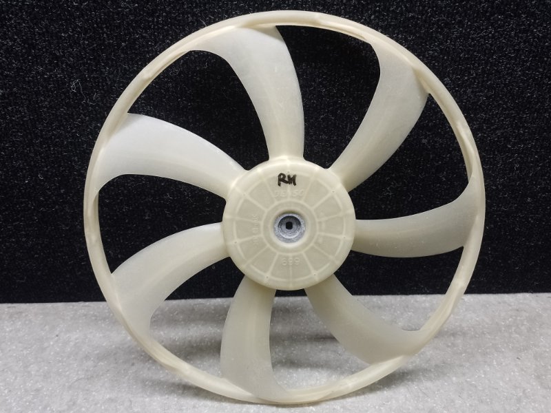 Крыльчатка вентилятора основного радиатора правая TOYOTA CAMRY 40 06-11 2009 2.4 2AZFXE 16361-28270 Б/У