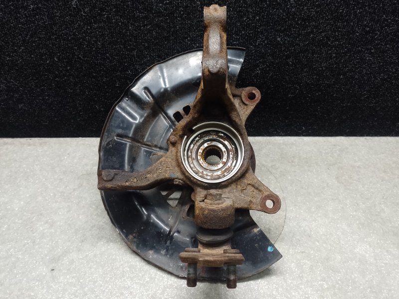 Кулак поворотный передний левый TOYOTA CAMRY 55 14-17 2014 2.5 2ARFE 43212-AA010 Б/У