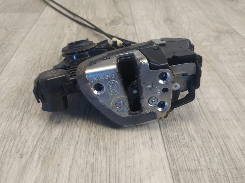 Замок двери передний левый TOYOTA RAV4 05-12 2.4 2AZFE