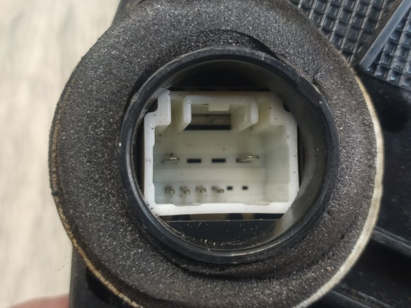 Замок двери передний левый RAV4 05-12 2006 2.4 2AZFE