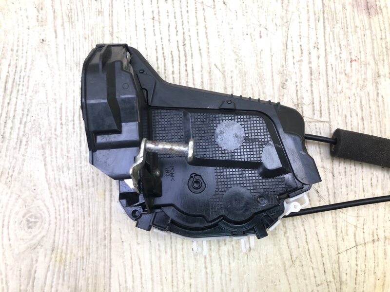 Замок двери задний правый LEGACY BN 14-18 2014 2.5 FB25B