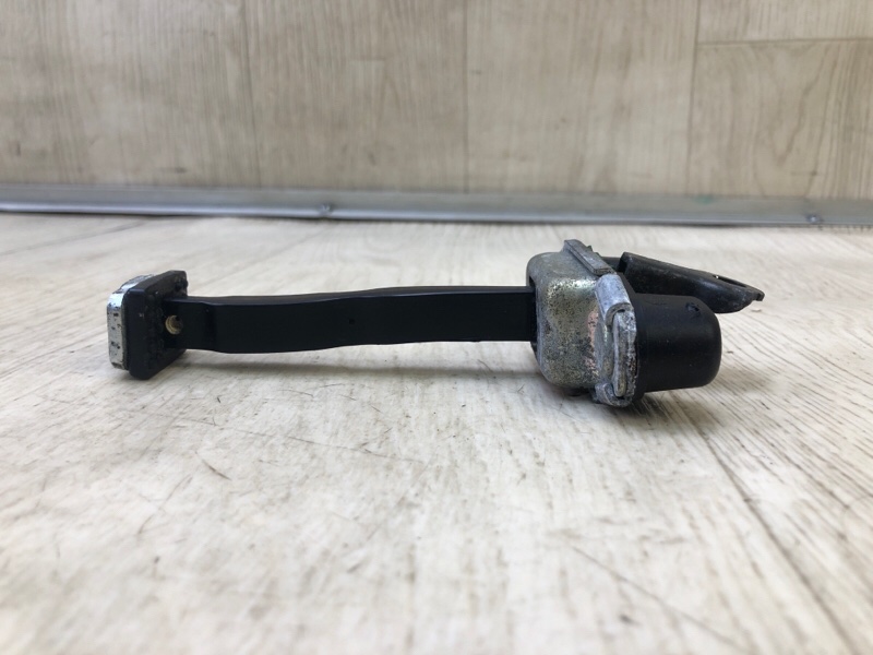 Ограничитель двери задний правый KIA SORENTO UM 14- 2.4 G4KJ Ограничитель двери задний правый KIA SORENTO UM 14- 2.4 G4KJ