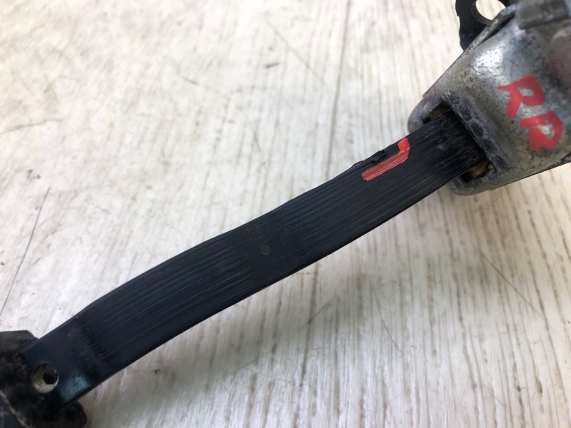 Ограничитель двери задний правый SORENTO UM 14- 2017 2.4 G4KJ Ограничитель двери задний правый SORENTO UM 14- 2017 2.4 G4KJ