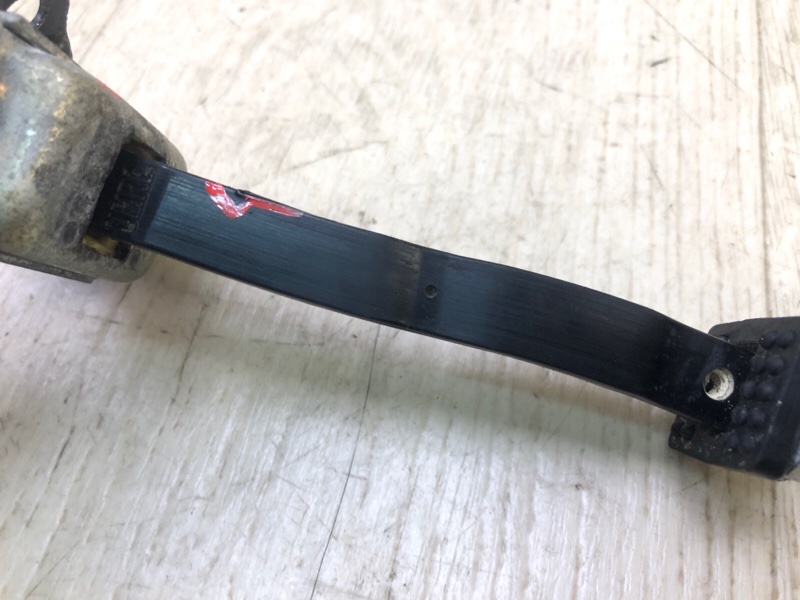 Ограничитель двери задний правый SORENTO UM 14- 2017 2.4 G4KJ Ограничитель двери задний правый SORENTO UM 14- 2017 2.4 G4KJ