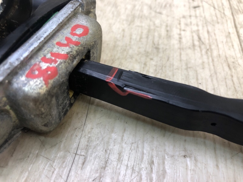 Ограничитель двери задний правый SORENTO UM 14- 2017 2.4 G4KJ Ограничитель двери задний правый SORENTO UM 14- 2017 2.4 G4KJ