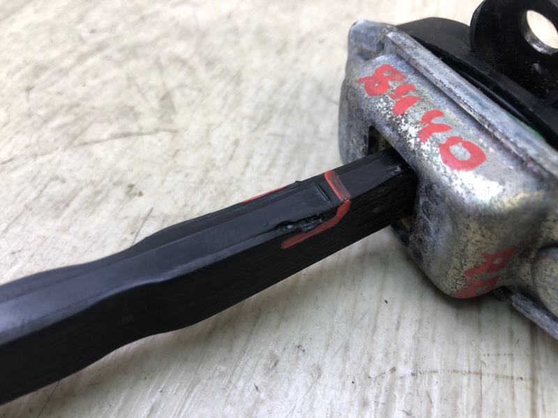 Ограничитель двери задний правый SORENTO UM 14- 2017 2.4 G4KJ Ограничитель двери задний правый SORENTO UM 14- 2017 2.4 G4KJ