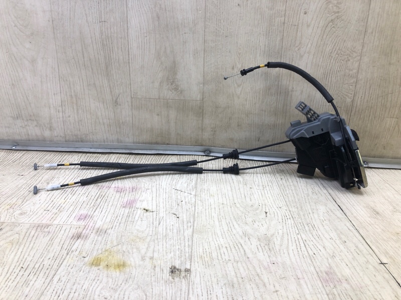 Запчасть замок двери задний левый KIA SORENTO UM 14- 2017 2.4 G4KJ 81410-C5000 Б/У Замок двери задний левый KIA SORENTO UM 14- 2017 2.4 G4KJ 81410-C5000 Б/У