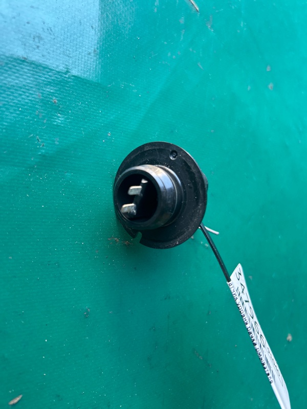 Датчик уровня бачка омывателя I3 (I01) 13–22 2017 W20K06A Датчик уровня бачка омывателя I3 (I01) 13–22 2017 W20K06A