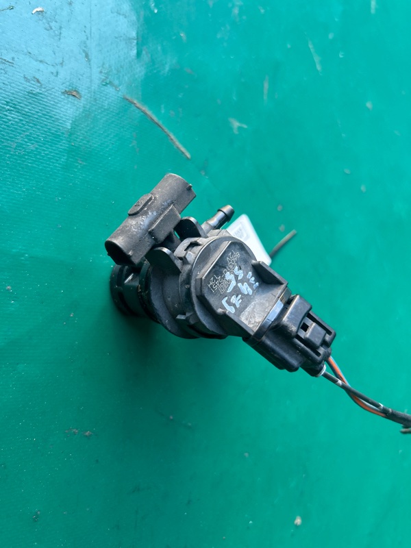 Насос омывателя стекла CX-9 06-16 2007 3.5