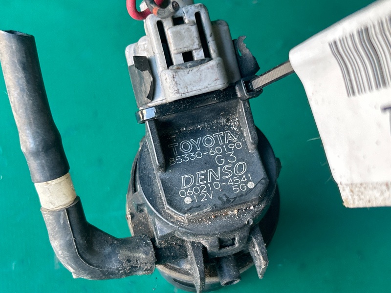 Насос омывателя стекла LAND CRUISER PRADO 120 02-09 Насос омывателя стекла LAND CRUISER PRADO 120 02-09