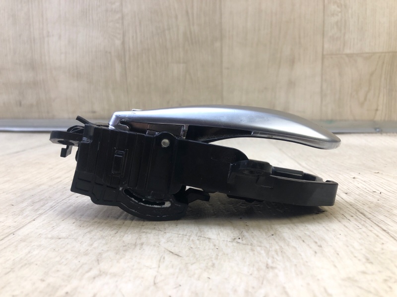 Ручка двери внутренняя задняя левая KIA SORENTO UM 14- 2.4 G4KJ