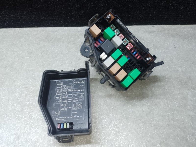 Запчасть блок предохранителей моторный отсек HYUNDAI ACCENT RB 10- 2014 ХЭТЧБЭК 1.6 G4FD 91220-1R707 Б/У Блок предохранителей моторный отсек HYUNDAI ACCENT RB 10- 2014 ХЭТЧБЭК 1.6 G4FD 91220-1R707 Б/У