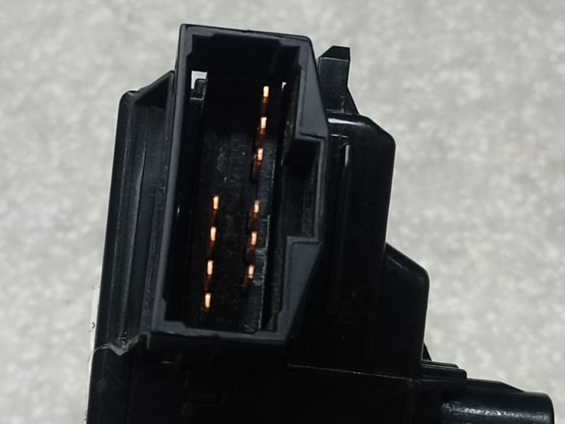 Подрулевой переключатель правый HYUNDAI ACCENT RB 10- ХЭТЧБЭК 1.6 G4FD Подрулевой переключатель правый HYUNDAI ACCENT RB 10- ХЭТЧБЭК 1.6 G4FD