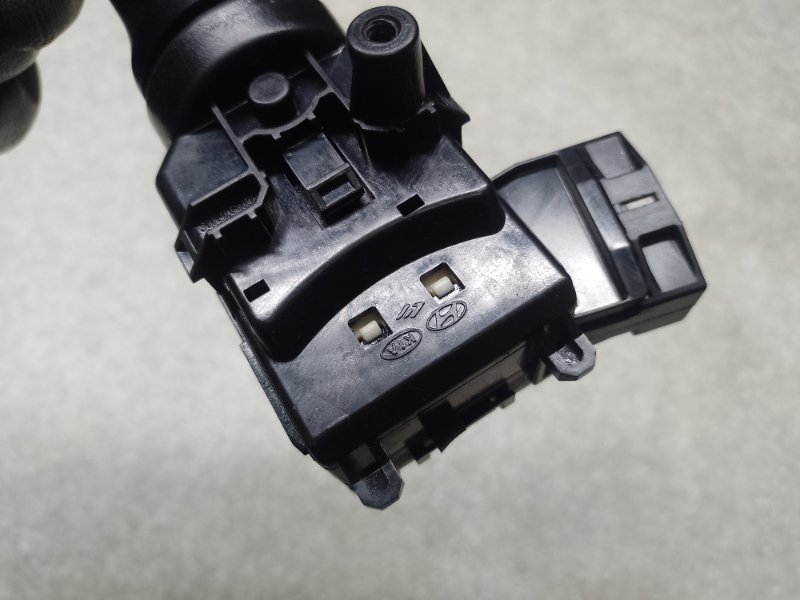 Подрулевой переключатель правый ACCENT RB 10- 2014 ХЭТЧБЭК 1.6 G4FD Подрулевой переключатель правый ACCENT RB 10- 2014 ХЭТЧБЭК 1.6 G4FD