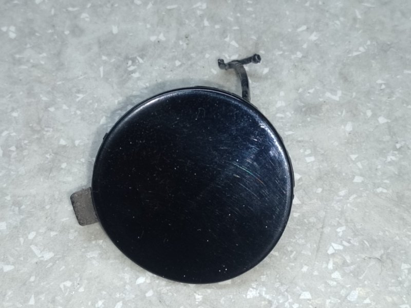 Заглушка буксировочного крюка передняя HYUNDAI ACCENT RB 10- 2014 ХЭТЧБЭК 1.6 G4FD 86517-1R000 Б/У