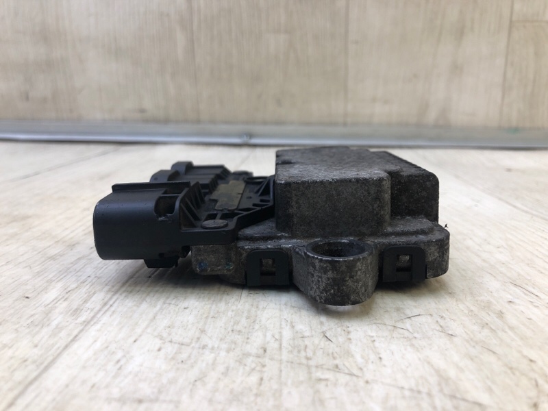 Блок управления вентилятором радиатора PATHFINDER R52 12-21 2013 3.5 VQ35DE