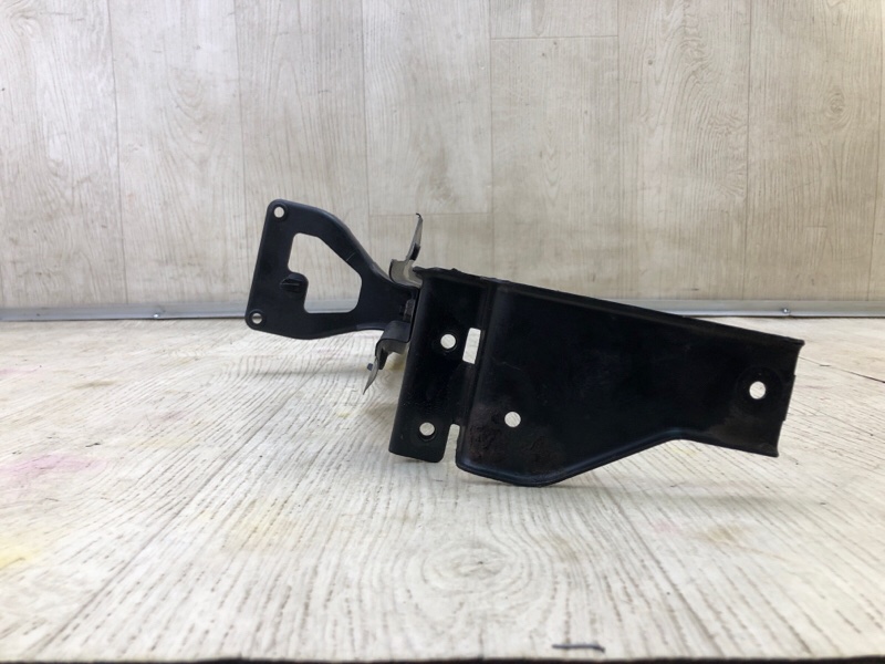 Кронштейн замка капота PATHFINDER R52 12-21 2013 3.5 VQ35DE