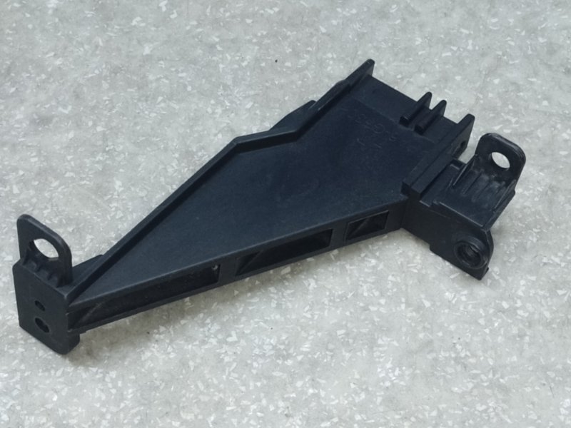 Кронштейн противотуманной фары левый HYUNDAI ELANTRA MD 10-15 2013 1.8 G4NB Б/У