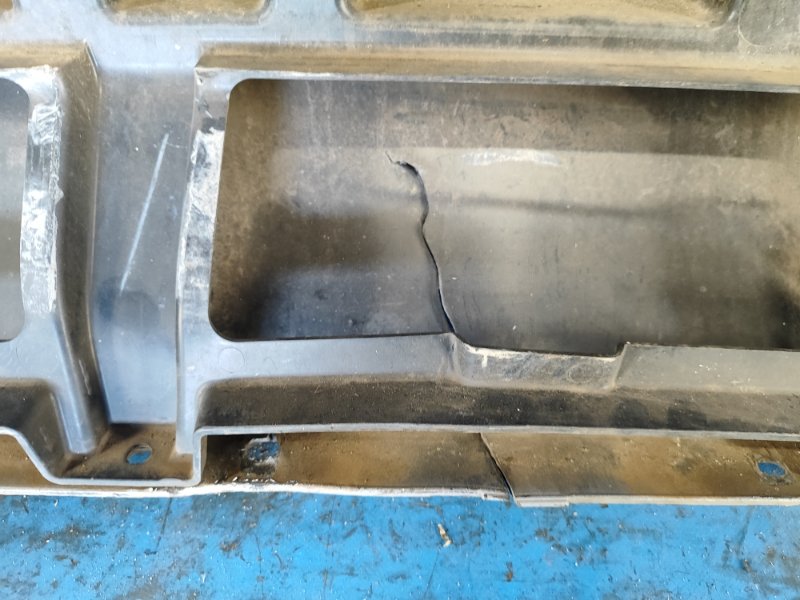 Бампер задний 300C 12 - 15