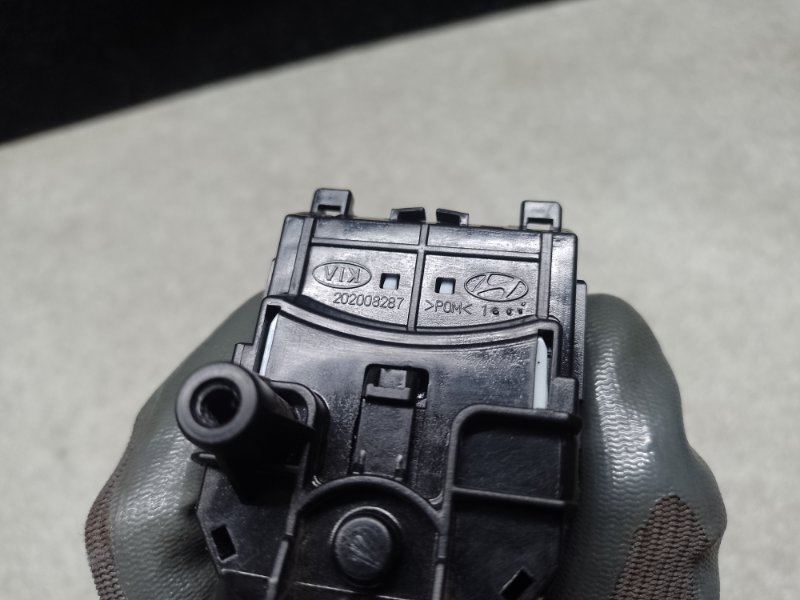 Подрулевой переключатель правый ELANTRA MD 10-15 2013 1.8 G4NB