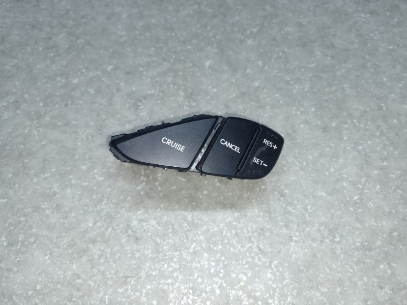 Кнопки на руль правые HYUNDAI ELANTRA MD 10-15 2013 1.8 G4NB 96700-3X801RDR Б/У