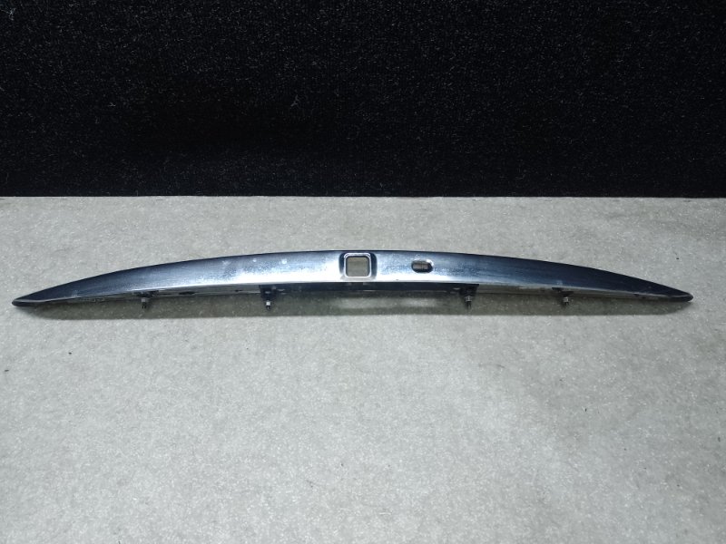 Накладка крышки багажника G25/G35/G37/Q40 06-14