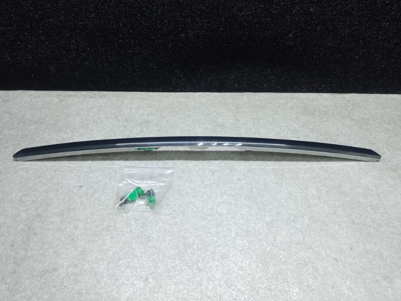 Накладка крышки багажника NISSAN X-TRAIL/ROGUE T32 13-20 2016 2.5 QR25DE 90810-4BA0A Б/У