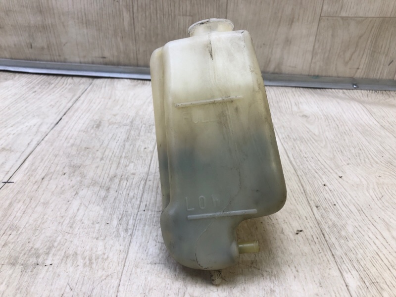 Бачок расширительный SIENNA 11-16 2014 3.5 2GR-FE