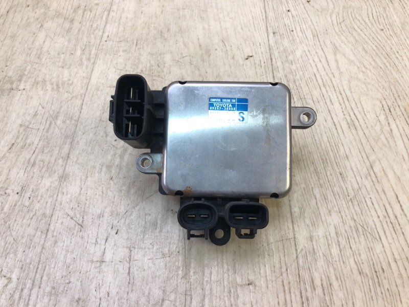 Блок управления вентилятором радиатора VENZA 09-16 2013 3.5 2GR-FE