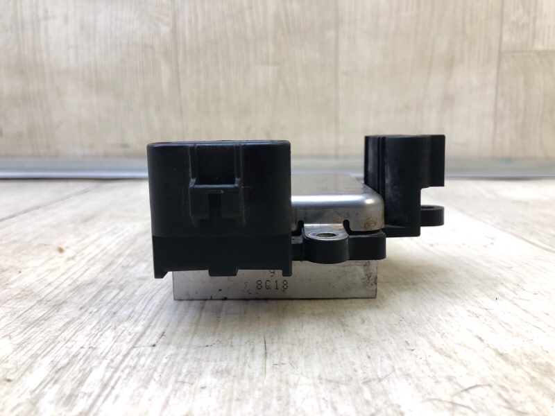 Блок управления вентилятором радиатора VENZA 09-16 2013 3.5 2GR-FE