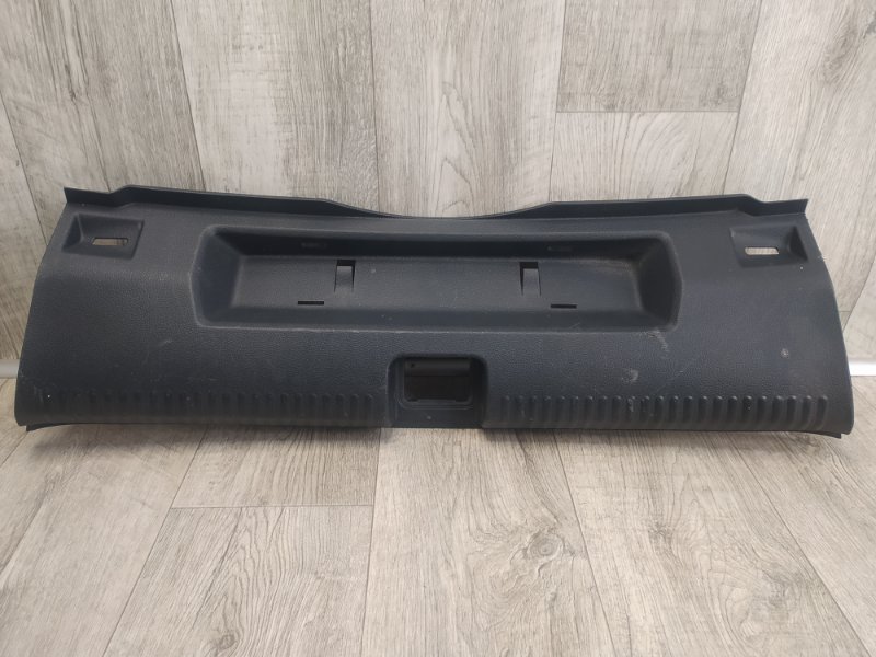 Накладка крышки багажника VOLKSWAGEN JETTA USA 10-17 2011 CBTA 2.5L 5C6863459 Б/У