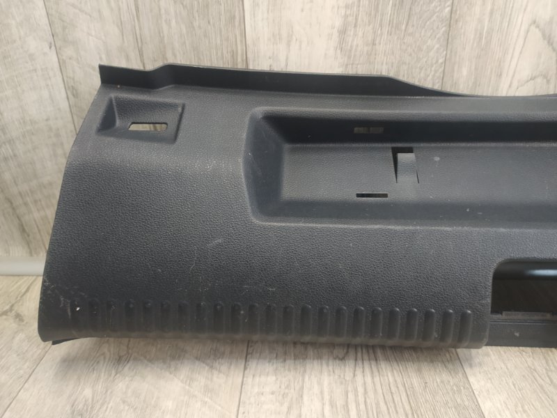 Накладка крышки багажника JETTA USA 10-17 2011 CBTA 2.5L